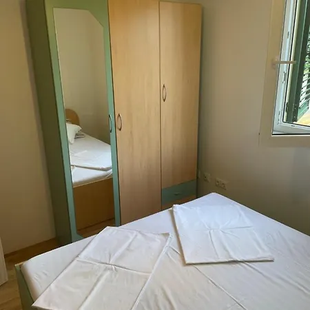 Apartmani Selce - Parking Place!!